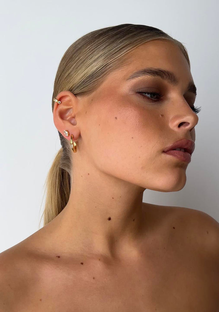 
                  
                    Load image into Gallery viewer, NADIA EAR CUFF 18CT GOLD
                  
                