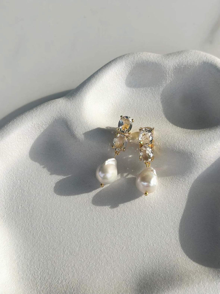 
                  
                    Load image into Gallery viewer, 18ct Gold Ayla Bridal Earrings - Australia Wedding
                  
                