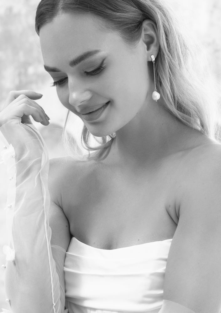 
                  
                    Load image into Gallery viewer, ADA EARRINGS SILVER BRIDAL
                  
                