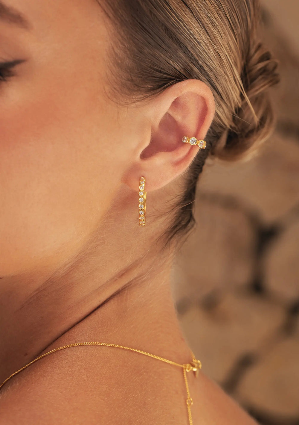 ALBA CUBIC ZIRCONIA HOOP EARRINGS 18K GOLD Lolaknightofficial