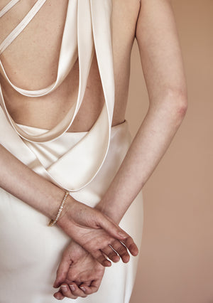 
                  
                    Load image into Gallery viewer, ALMA BRACELET 18K GOLD
                  
                