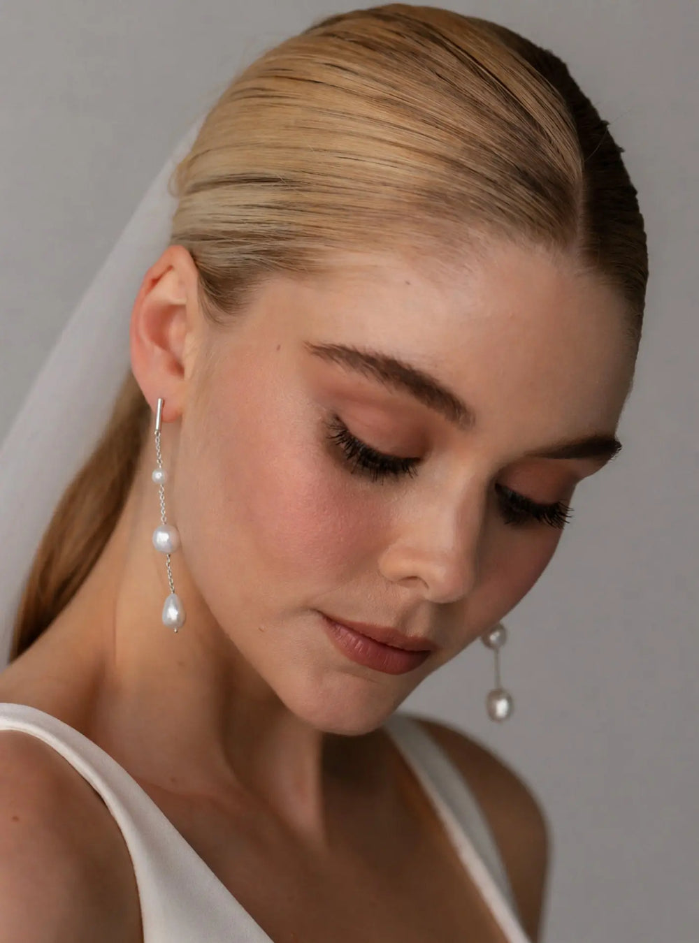 ALORA EARRINGS SILVER BRIDAL Lolaknightofficial