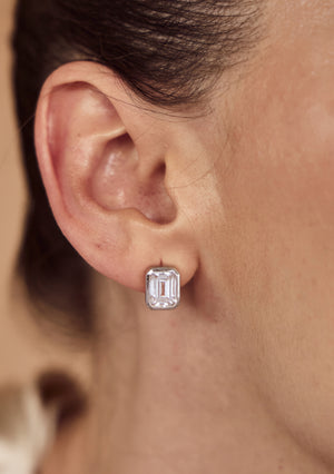 
                  
                    Load image into Gallery viewer, ANDREA PEARL DROP EARRINGS SILVER
                  
                