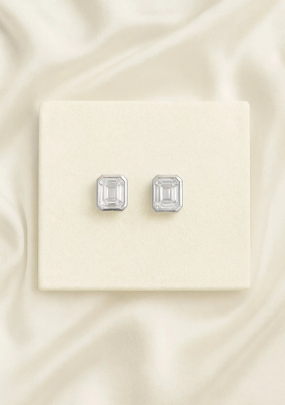 ANDREA CRYSTAL BRIDAL STUD EARRINGS SILVER Lolaknightofficial