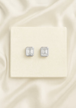 
                  
                    Load image into Gallery viewer, ANDREA PEARL DROP EARRINGS SILVER
                  
                
