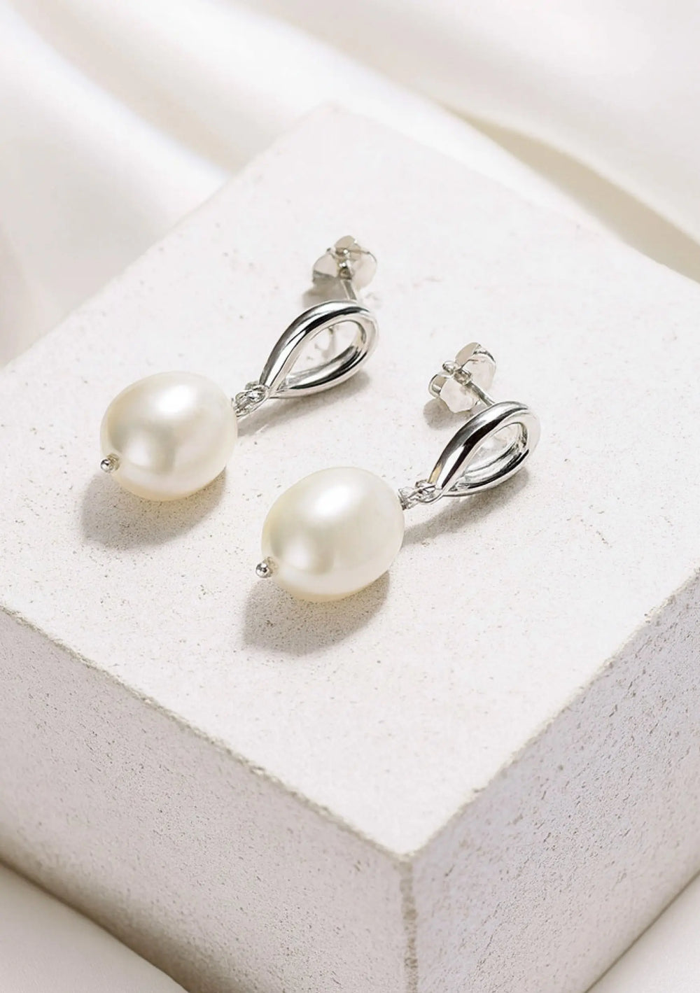 ATHENA PEARL DROP BRIDAL EARRINGS SILVER Lolaknightofficial