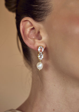 
                  
                    Load image into Gallery viewer, AYLA BRIDAL EARRINGS 18K GOLD
                  
                