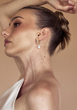
                  
                    Load image into Gallery viewer, AYLA BRIDAL EARRINGS 18K GOLD
                  
                