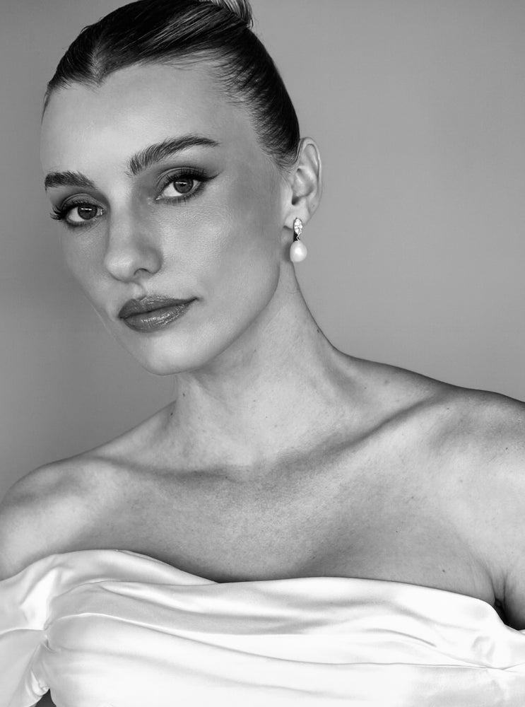 
                  
                    Load image into Gallery viewer, SKYLAR MINI EARRINGS SILVER
                  
                