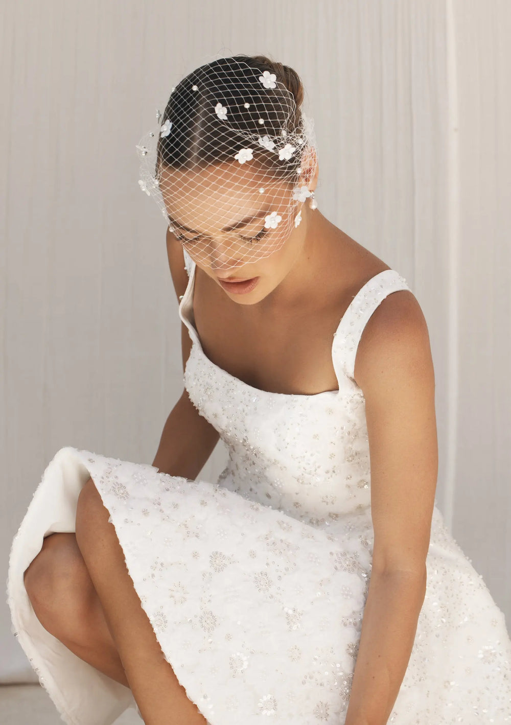Chic birdcage bridal veil designed for modern and fashion-forward brides