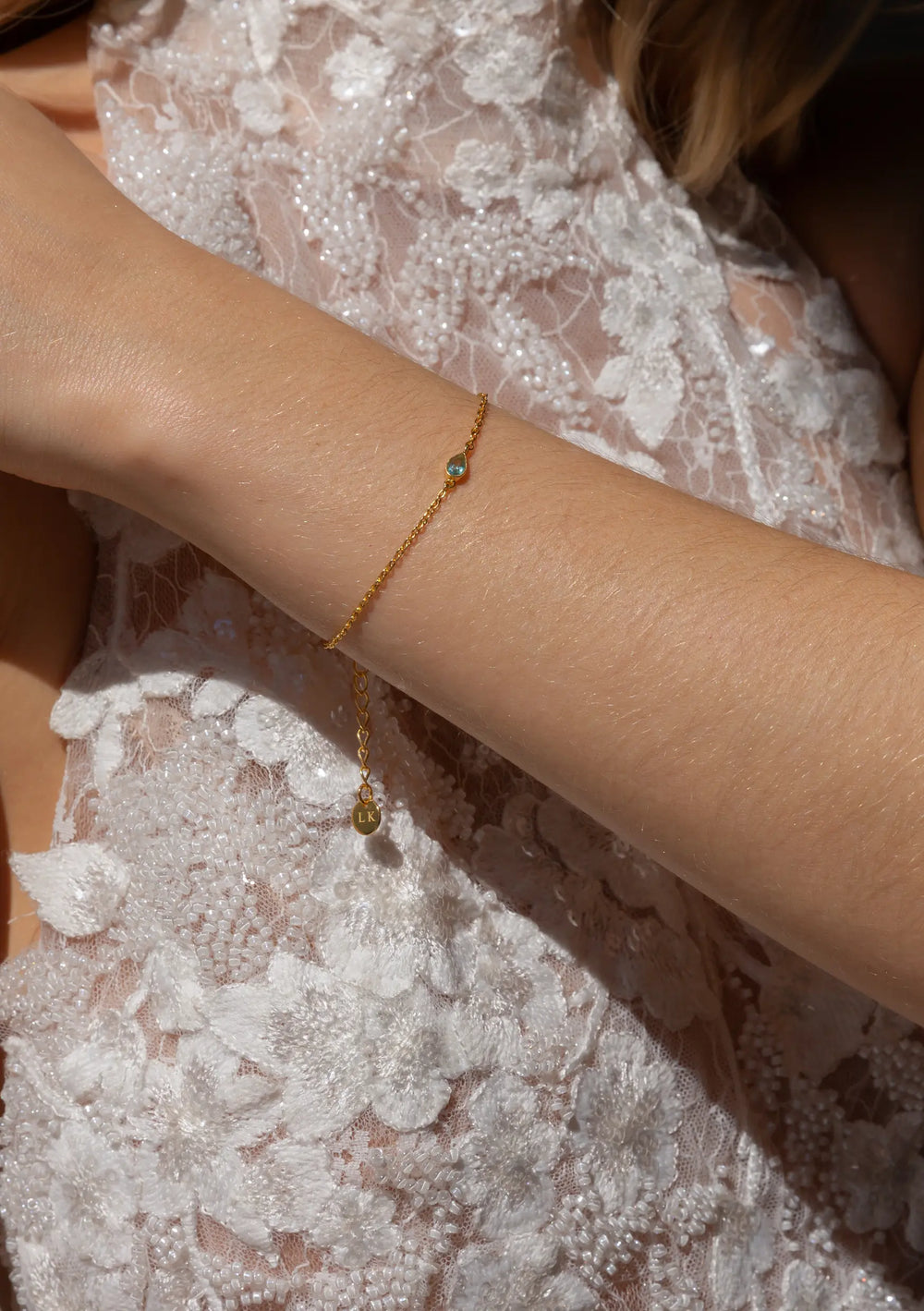 BLUE TOPAZ BRACELET 18K GOLD Lolaknightofficial