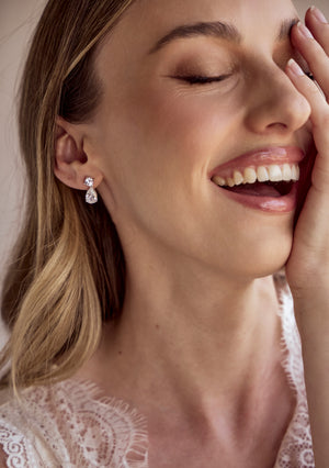 
                  
                    Load image into Gallery viewer, CARMEN CRYSTAL DROP EARRINGS SILVER
                  
                