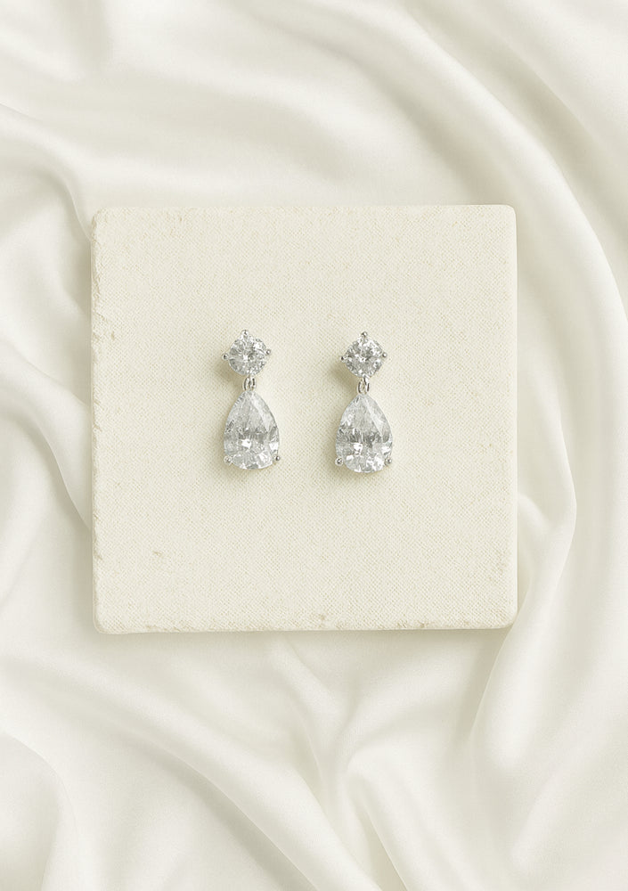 
                  
                    Load image into Gallery viewer, CARMEN CRYSTAL DROP EARRINGS SILVER
                  
                