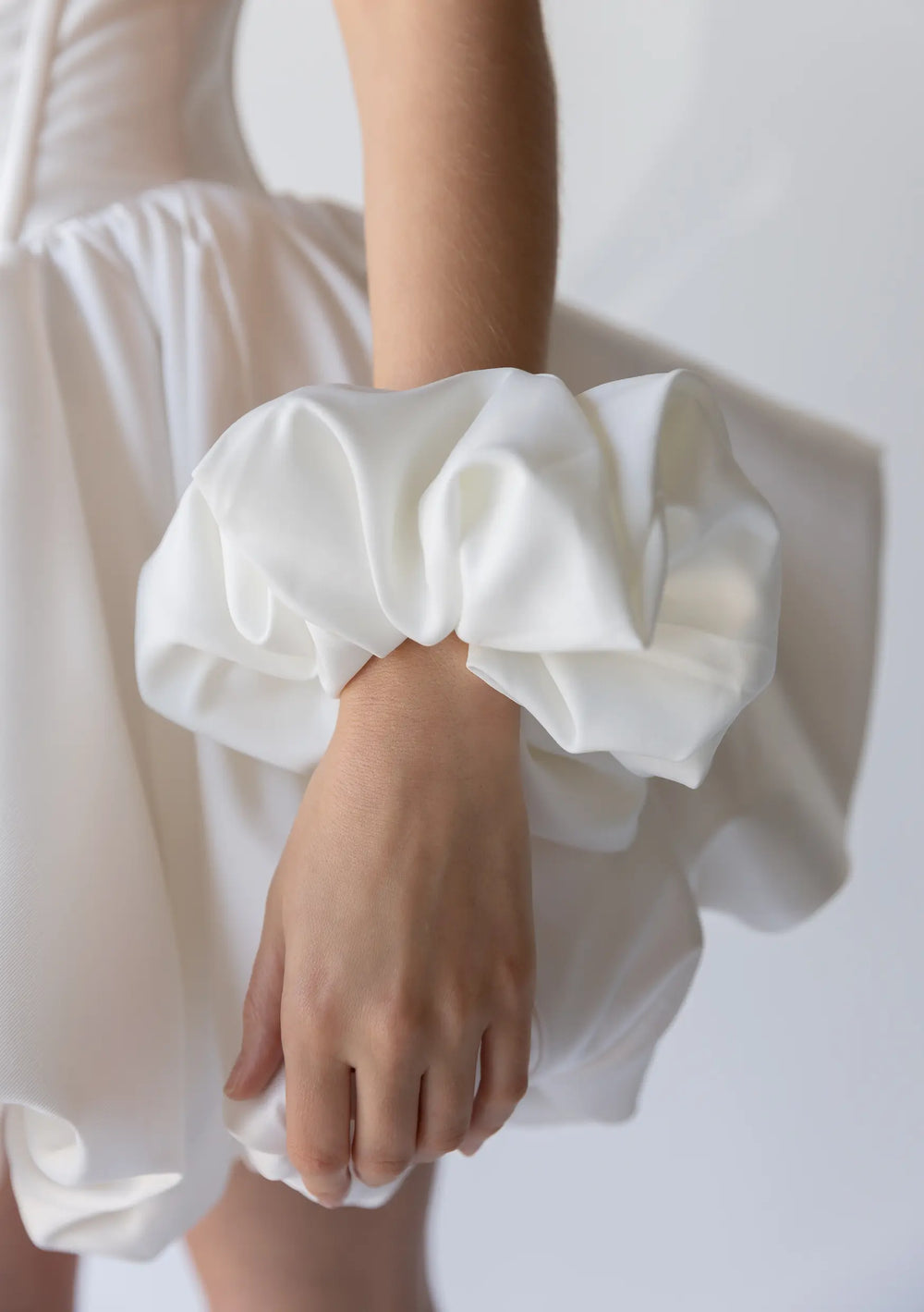 CECE IVORY CREPE SCRUNCHIE Lolaknightofficial