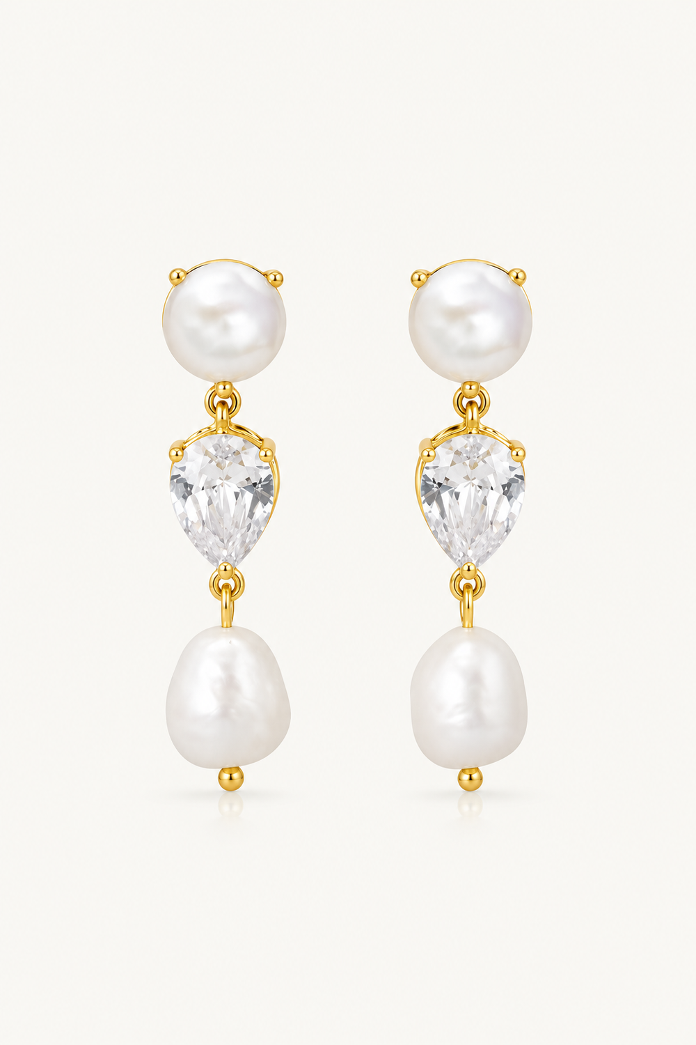 A pair of crystal and pearl Bridal earrings for the modern bride. 