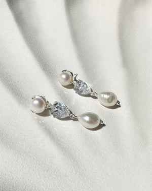 
                  
                    Load image into Gallery viewer, silver pearl bridal earrings
                  
                