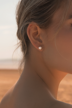 
                  
                    Load image into Gallery viewer, ASHER EARRINGS 18K GOLD
                  
                