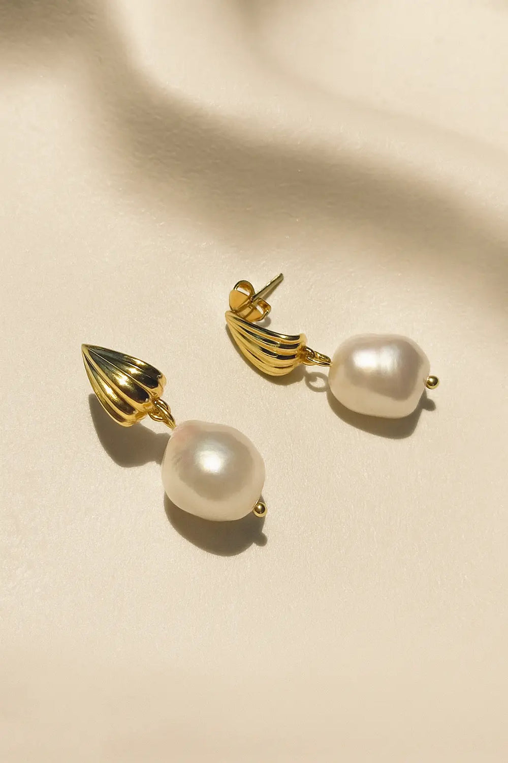 MARINDA EARRINGS 18K GOLD Lolaknightofficial