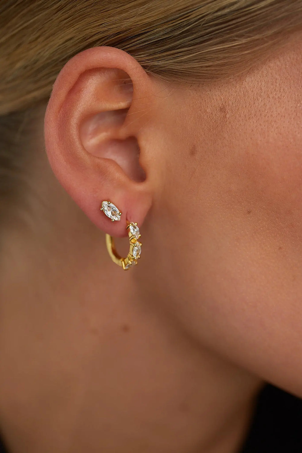 Bowie 18ct Gold Huggie – Australia's Dazzling Bridal Trend