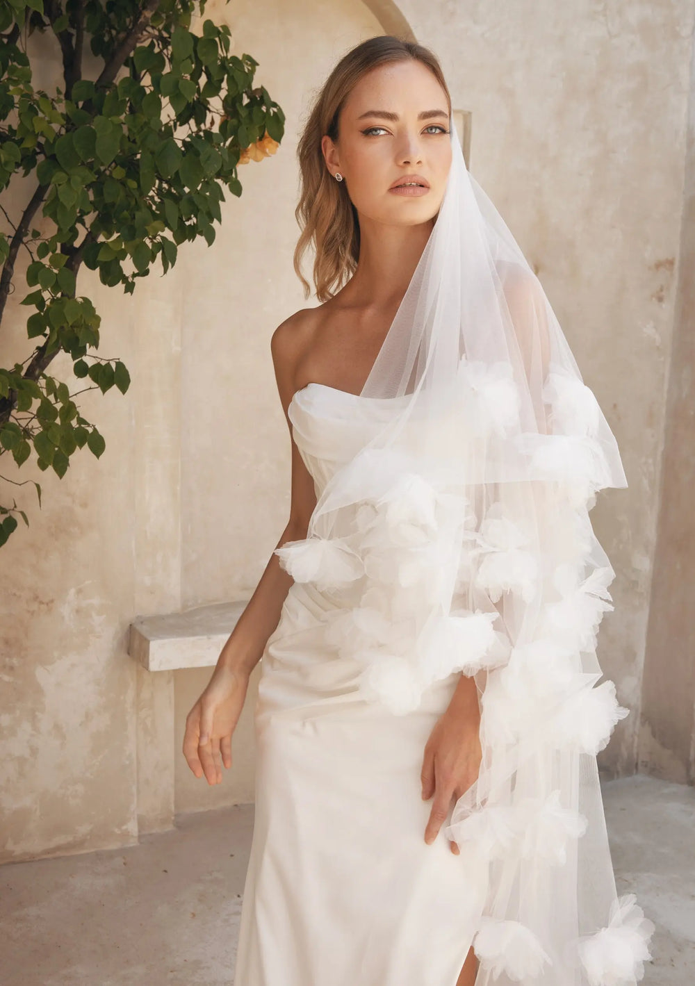 DELANIE 3M IVORY FLOWER WEDDING VEIL Lolaknightofficial