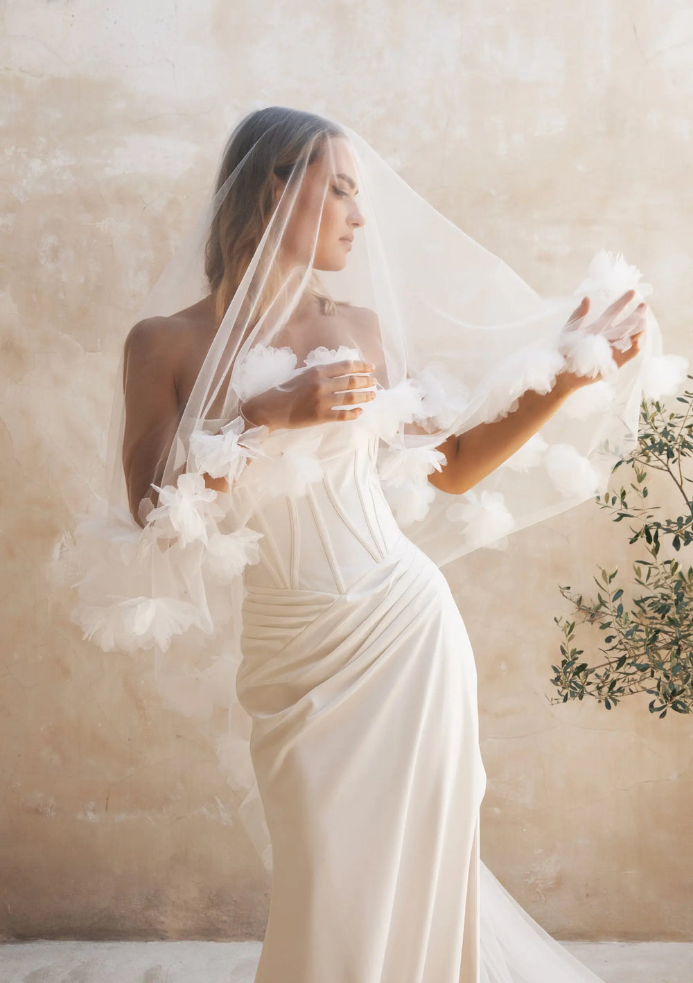 DELANIE 3M IVORY FLOWER WEDDING VEIL Lolaknightofficial