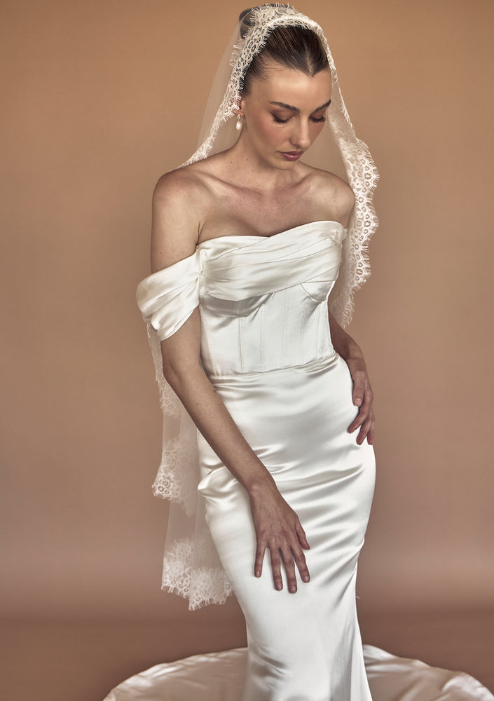 
                  
                    Load image into Gallery viewer, DANIELA IVORY MANTILLA LACE WEDDING VEIL
                  
                