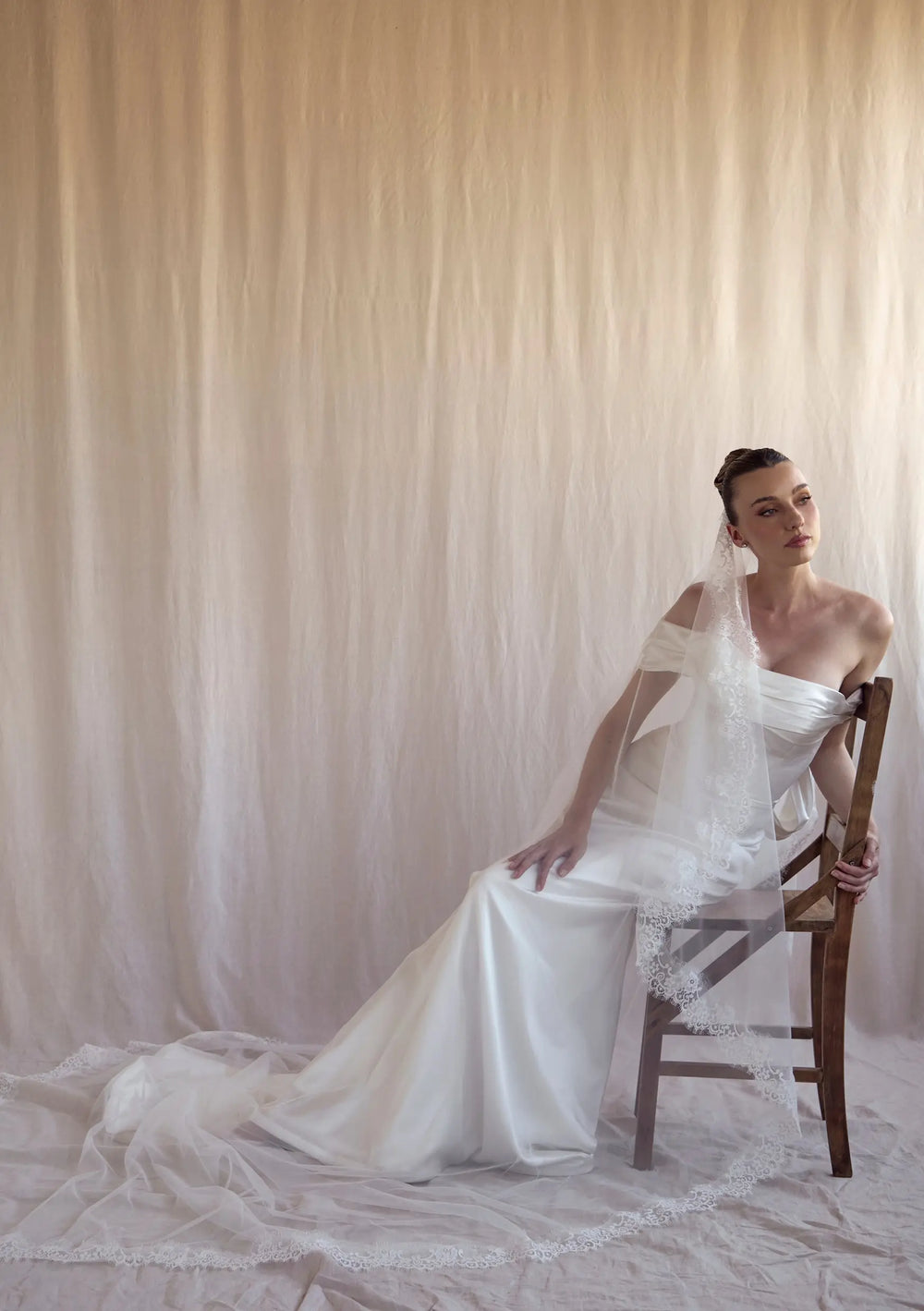 DANIELA IVORY MANTILLA LACE WEDDING VEIL Lolaknightofficial