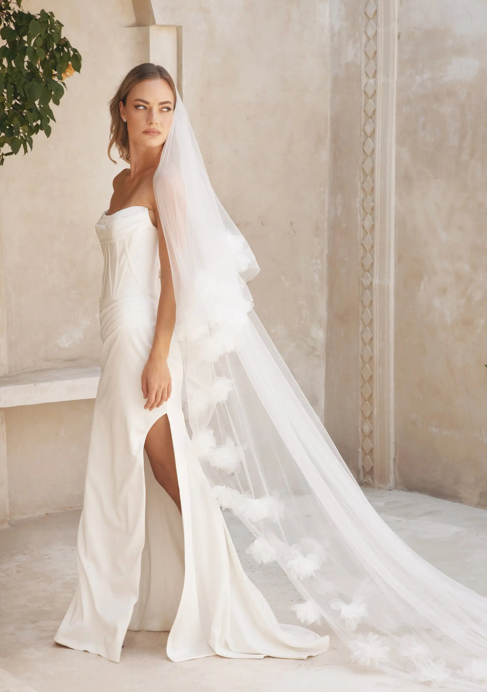 DELANIE 3M IVORY FLOWER WEDDING VEIL Lolaknightofficial