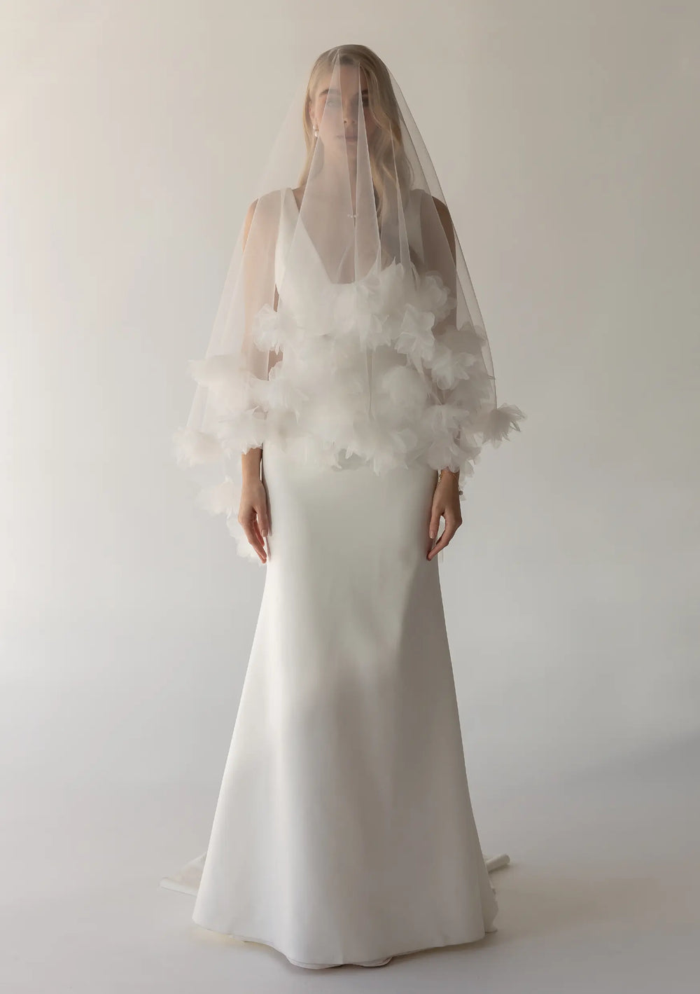 DELANIE IVORY FLOWER WEDDING VEIL Lolaknightofficial