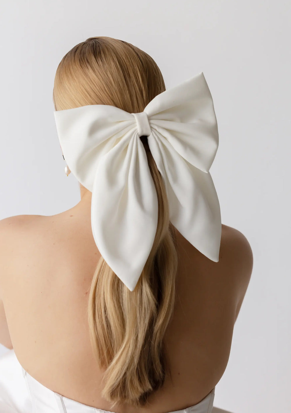 EMMA IVORY CREPE BOW Lolaknightofficial