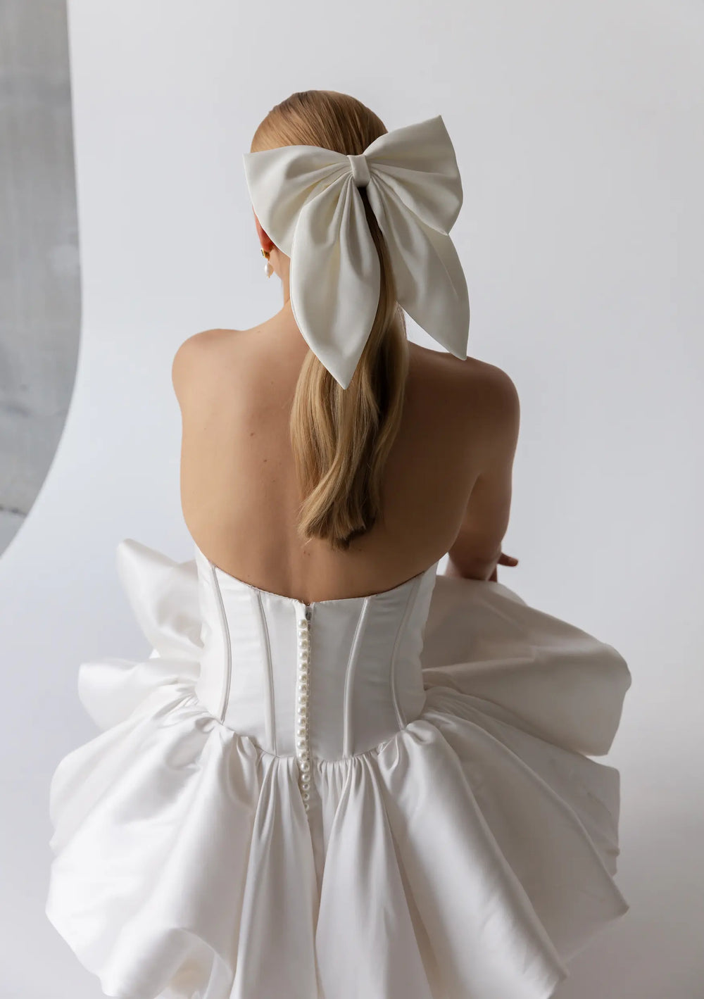EMMA IVORY CREPE BOW Lolaknightofficial