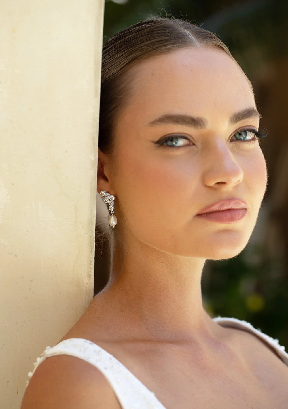 ELENA CRYSTAL AND PEARL EARRINGS SILVER Lolaknightofficial