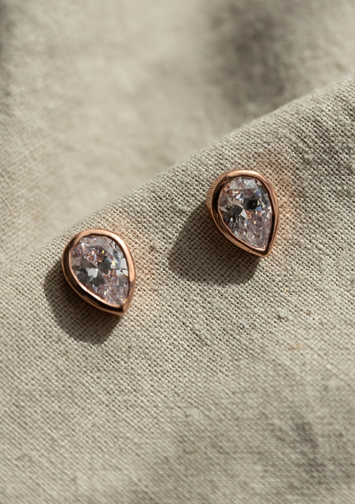 
                  
                    Load image into Gallery viewer, Elise rose gold bridal earrings
                  
                