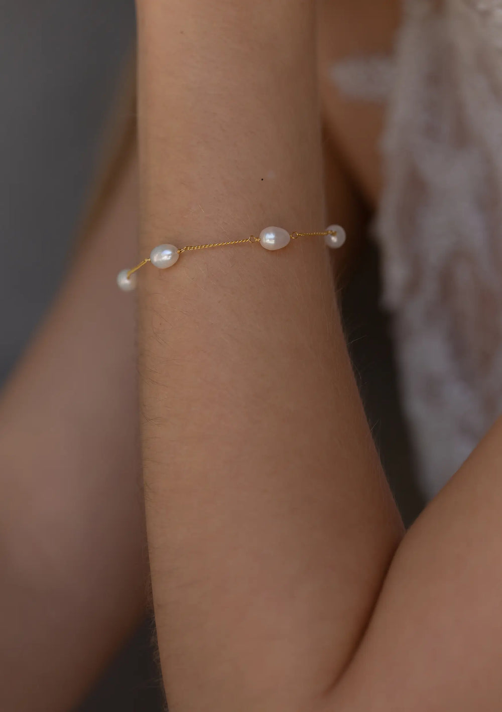 FAITH PEARL BRACELET 18K GOLD Lolaknightofficial