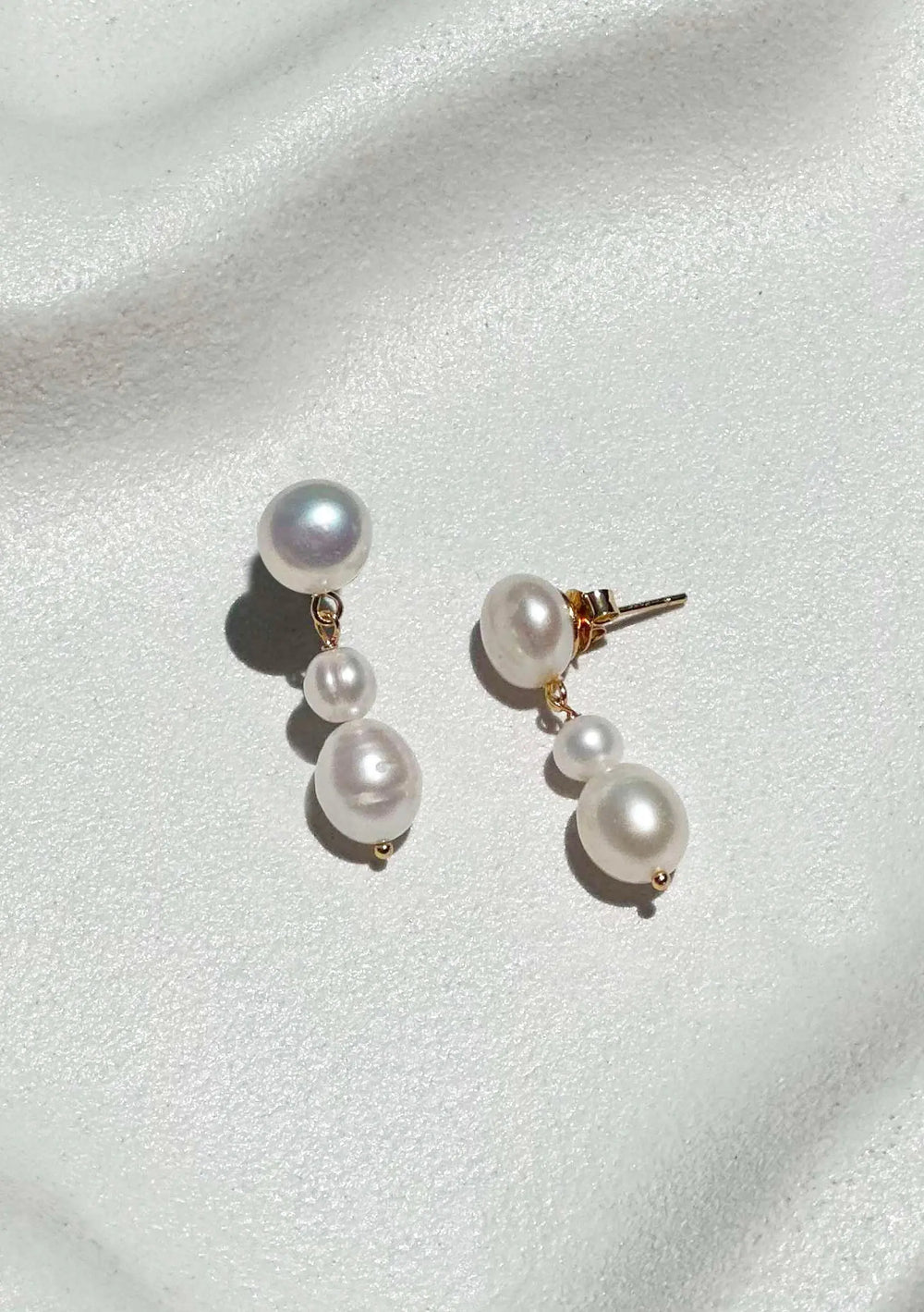 LUCIA PEARL DROP EARRINGS 18K GOLD Lolaknightofficial