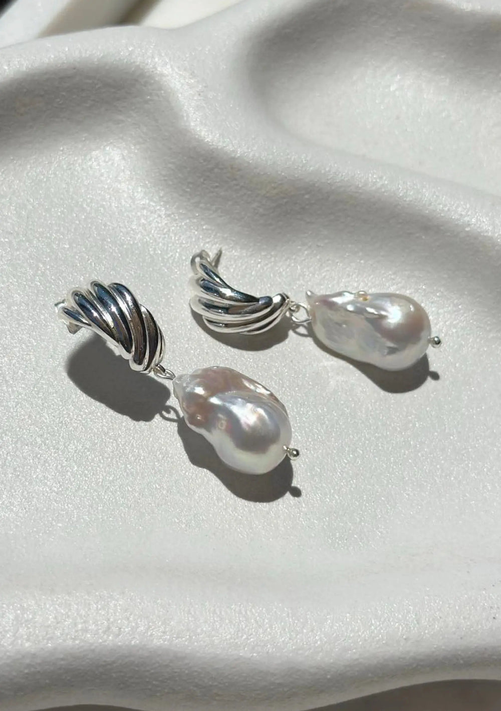 AQUA EARRINGS SILVER Lolaknightofficial