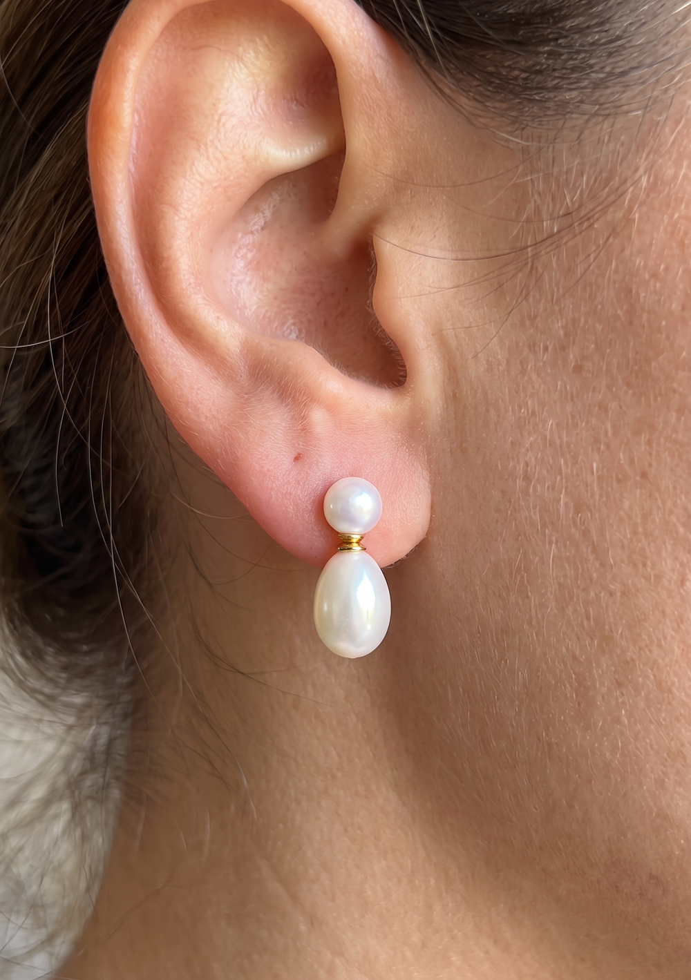 Sample Item 7 pearl drop earrings