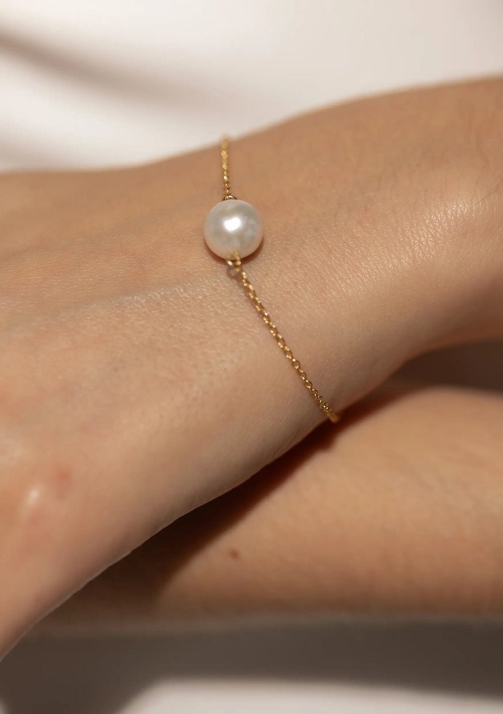 CHRISTIE PEARL BRACELET 18K GOLD Lolaknightofficial