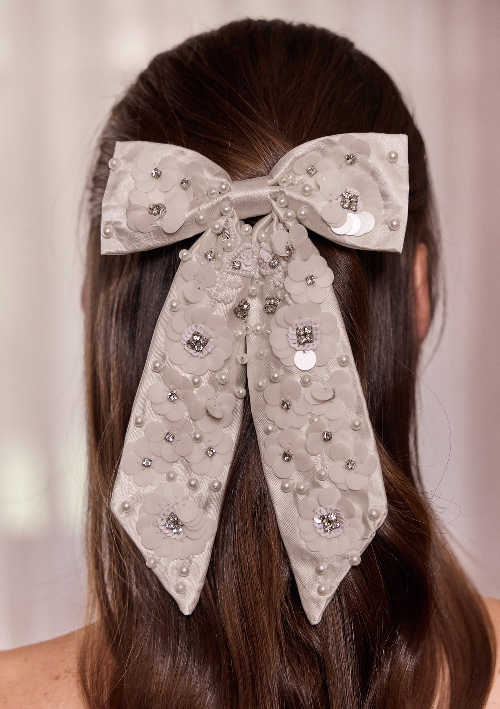 GRACE IVORY BEADED BOW Lolaknightofficial