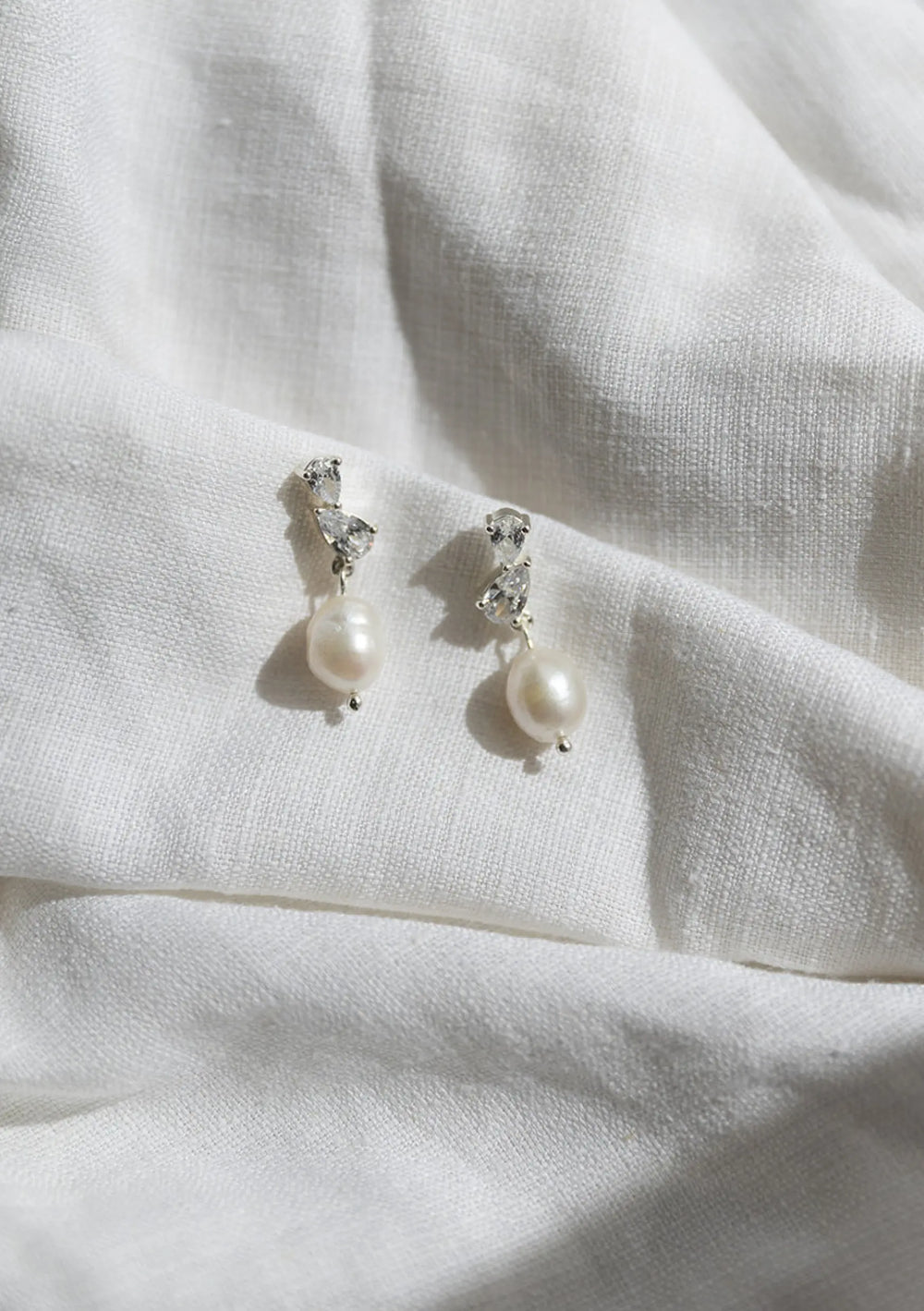 INES BRIDAL EARRINGS SILVER Lolaknightofficial