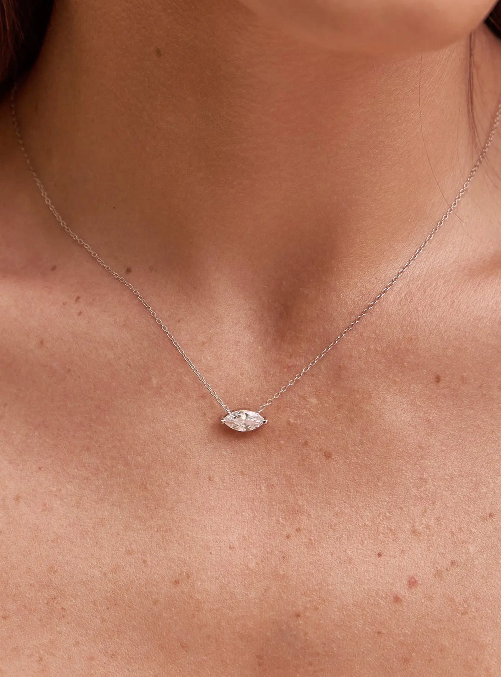 JUNIPER CRYSTAL BRIDAL NECKLACE SILVER Lolaknightofficial