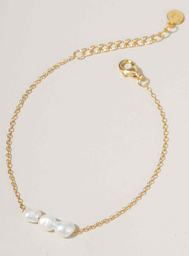 
                  
                    Load image into Gallery viewer, LETTIE PEARL BRACELET 18K GOLD
                  
                