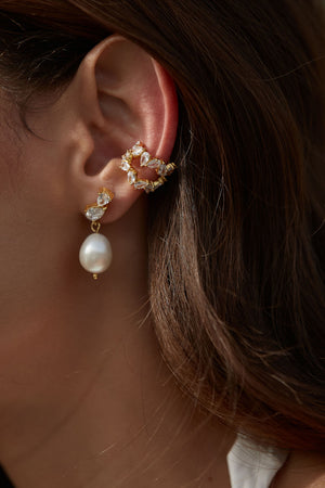 
                  
                    Load image into Gallery viewer, wedding crystal earrings
                  
                