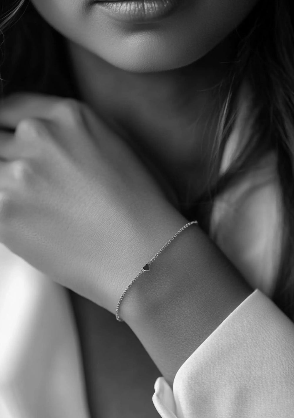 LOVE HEART BRACELET SILVER Lolaknightofficial
