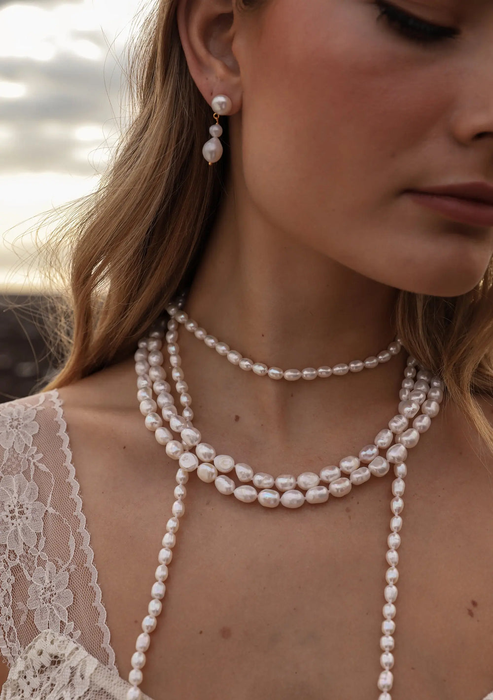 LUCIA PEARL DROP EARRINGS 18K GOLD Lolaknightofficial