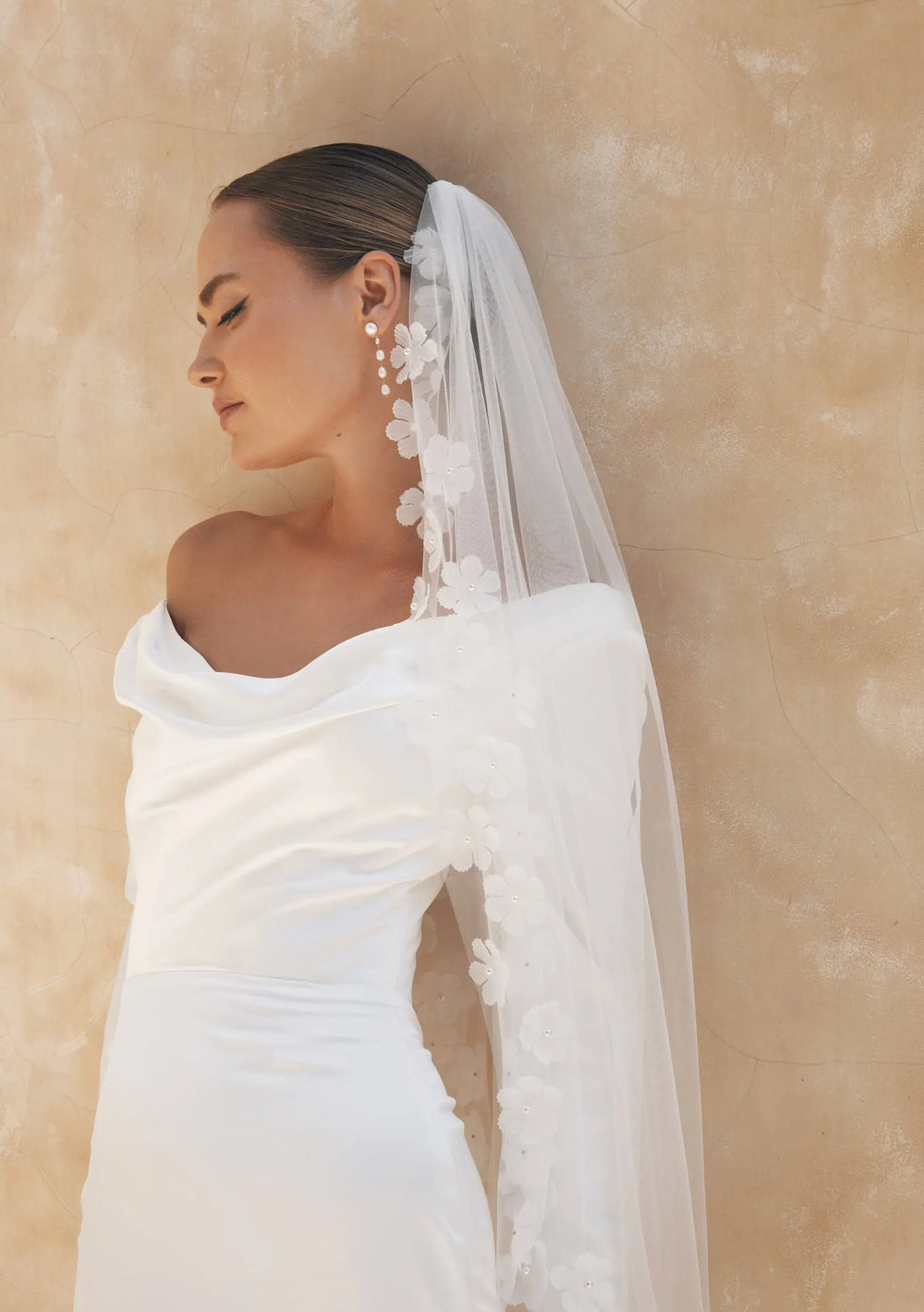 MARIGOLD IVORY FLOWER WEDDING VEIL Lolaknightofficial