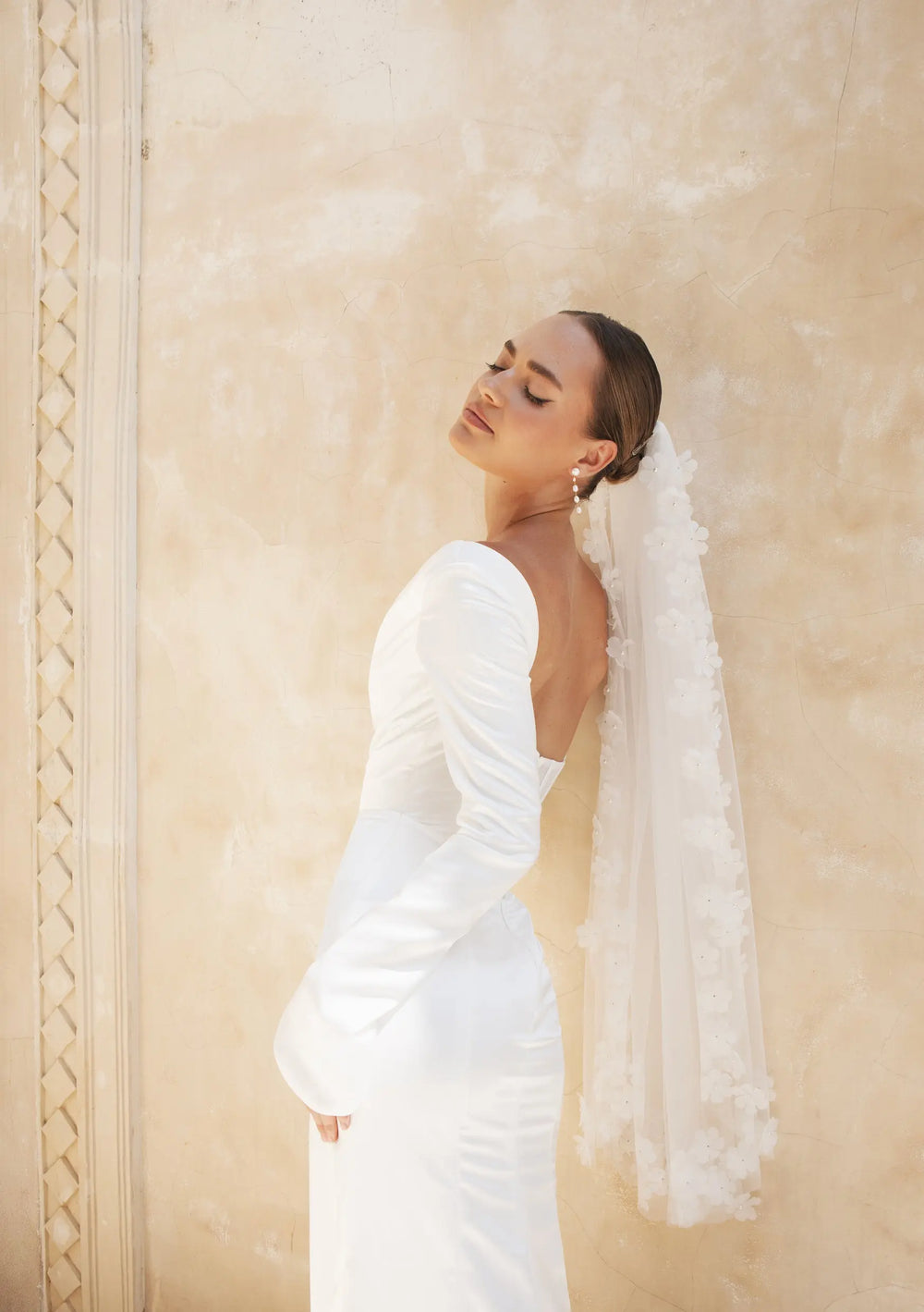 MARIGOLD IVORY FLOWER WEDDING VEIL Lolaknightofficial