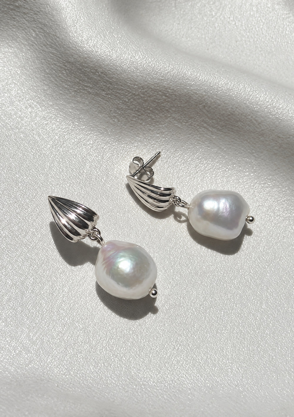 Luxury statement wedding earrings for the modern bride 