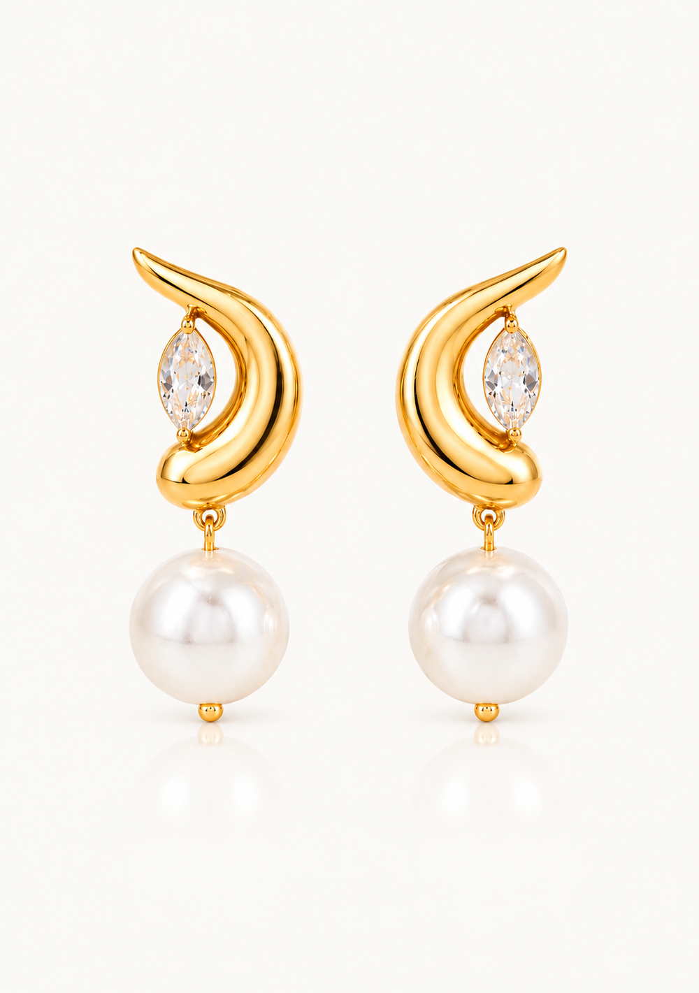 Statement gold wedding earrings for the modern bride