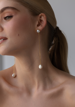 
                  
                    Load image into Gallery viewer, MAYA EARRINGS 18K GOLD
                  
                